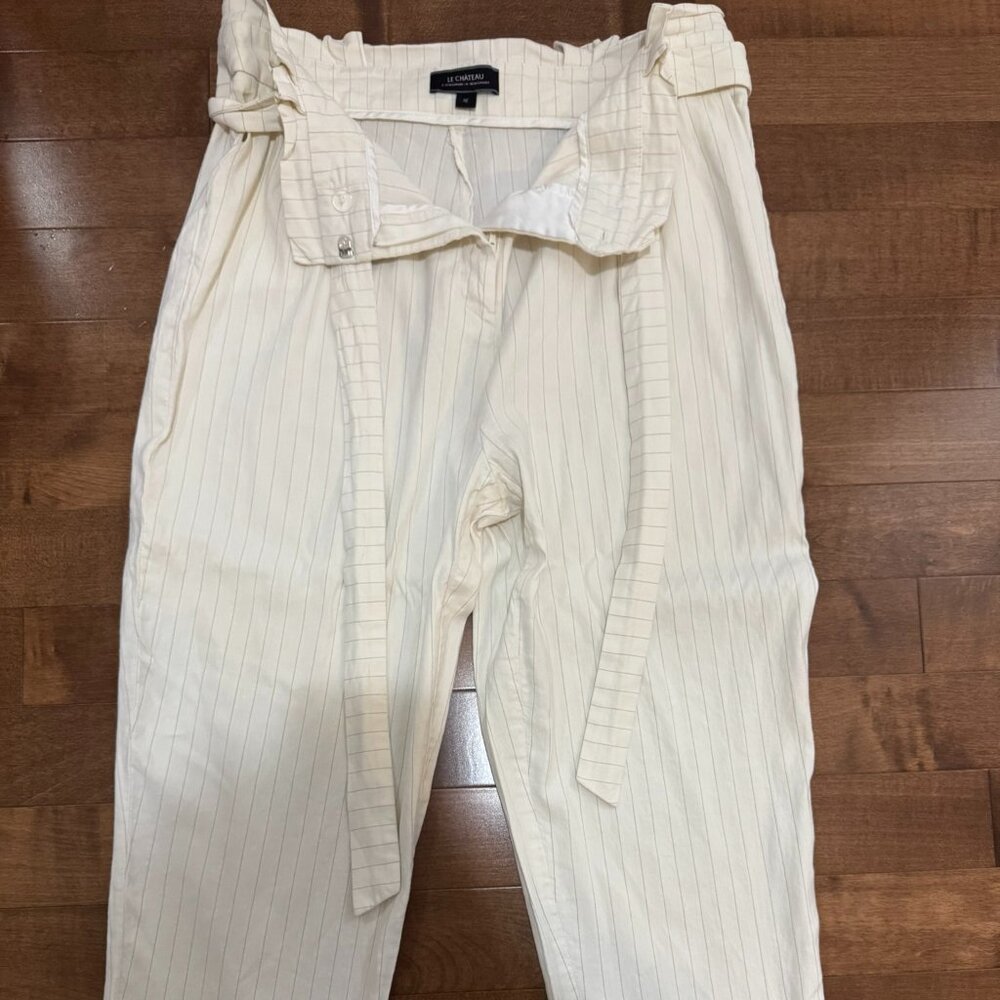 Le Château White Pinstripe Paperbag Waist Pants – Size 16